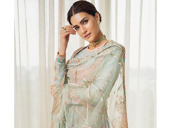 Kriti Sanon Looking Like An Angel In Ethnic Dress